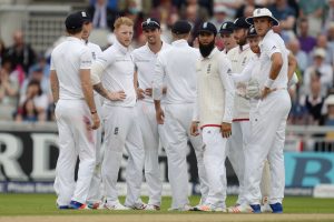 Pakistan capitulate on a Rainy 3rd Day at Old Trafford