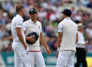 Pakistan take charge of Edgbaston Test courtesy Azhar and Sami