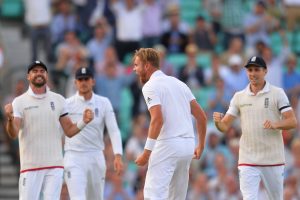 The Passing away of an Icon; and Pakistan letting England off the hook at the Oval