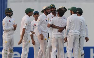Pakistan holds advantage in second Test