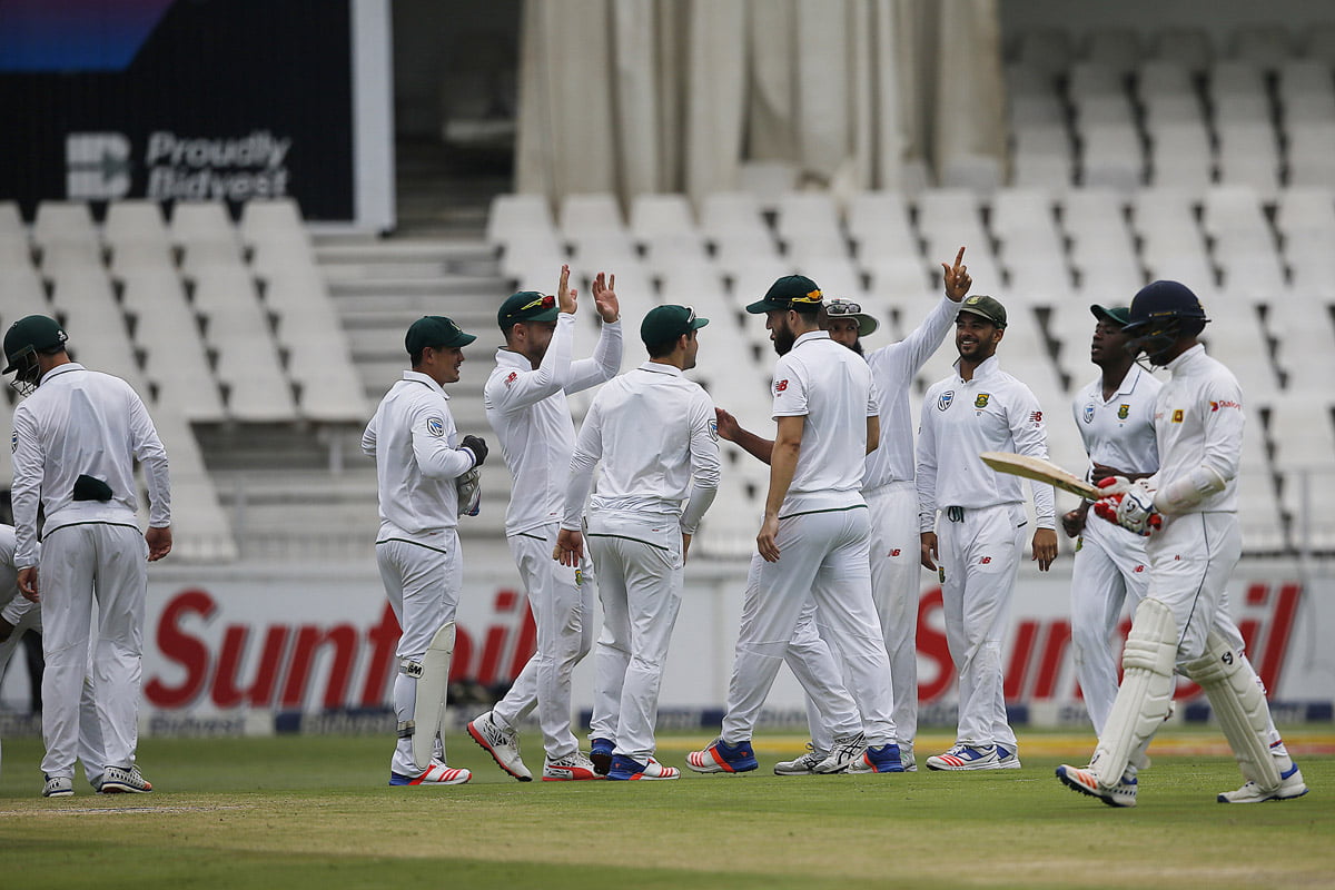 Sri Lanka in familiar trouble