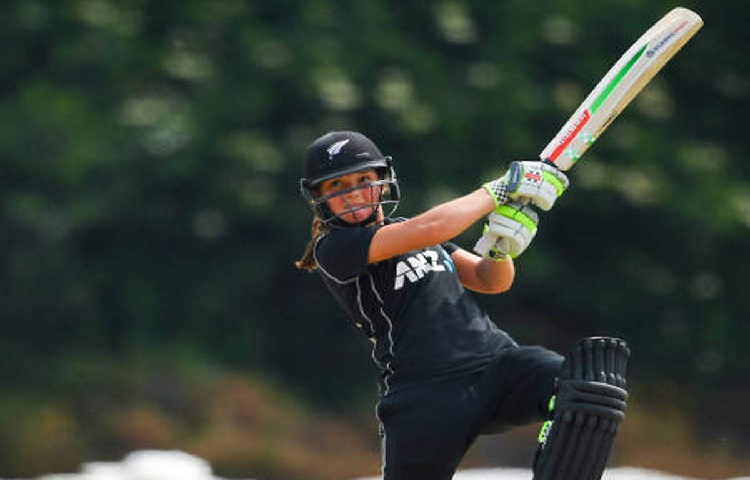 England and New Zealand shatter women’s T20 record against luckless South Africa