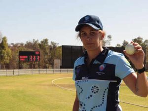 Extras top score as Australian side all out for 10